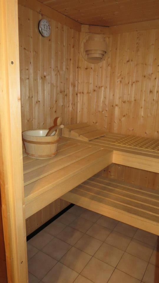 Ferienwohnungen Wiek, Haus Luv & Lee Wiek auf Ruegen Ngoại thất bức ảnh